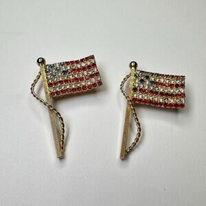 Vintage 2 Waving American Flag Rhinestone Brooch Pin Gold Tone Patriotic Lot